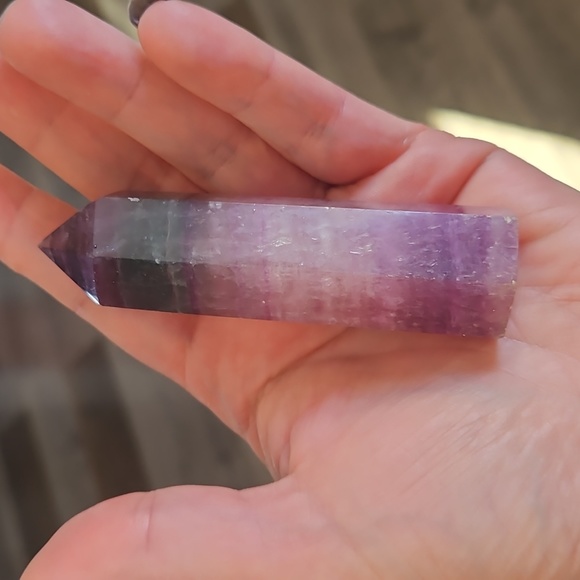 Fluorite Point Crystal 🔮 - Picture 3 of 6